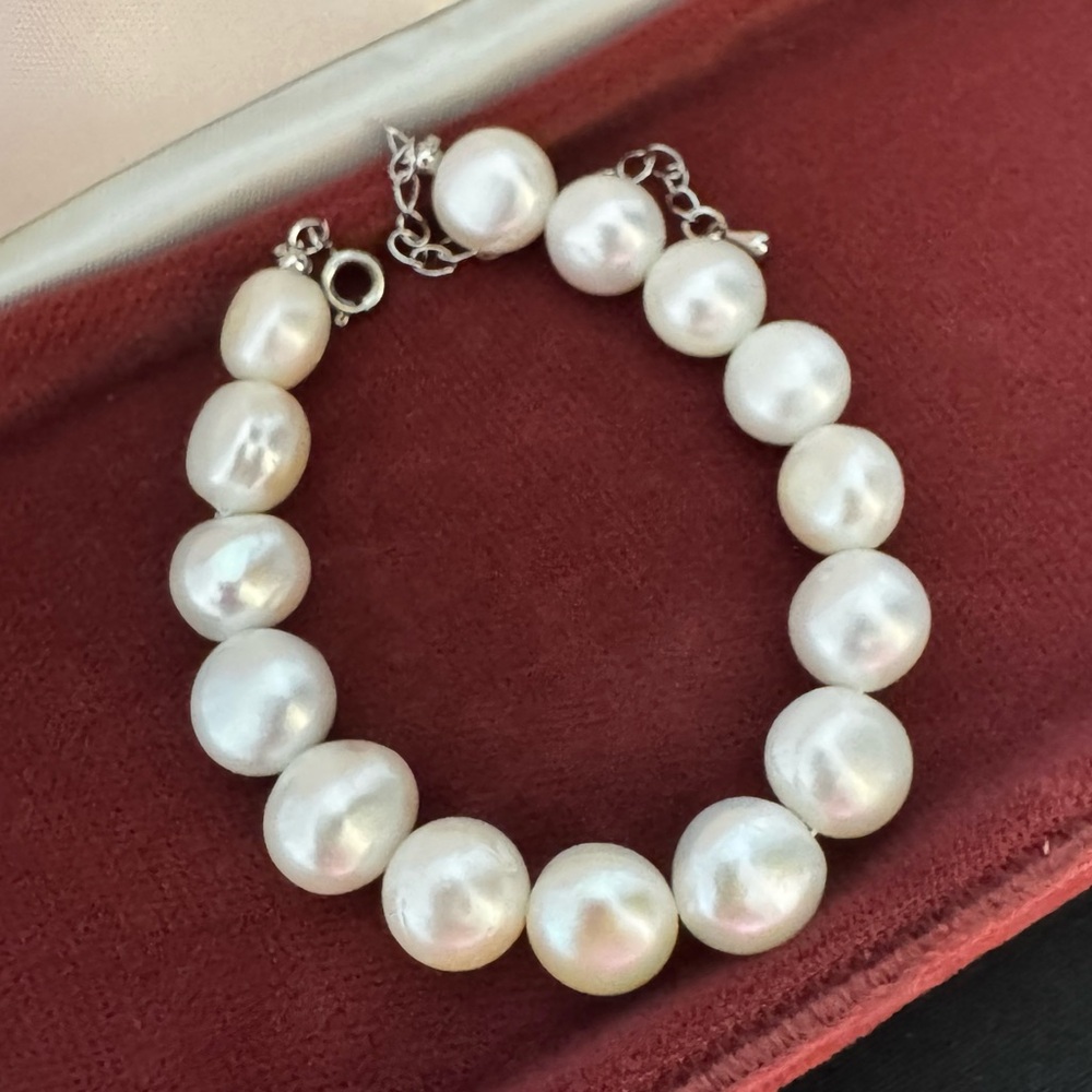 ✨Beautiful Freshwater White Pearl Bracelet